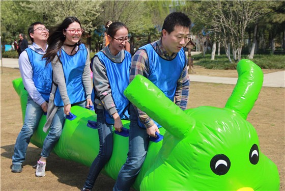 2020年一場(chǎng)南京拓展訓(xùn)練活動(dòng)需要多少錢(qián)？