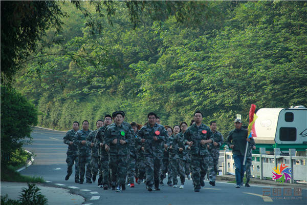 南京拓展訓(xùn)練|南京拓展訓(xùn)練軍訓(xùn)項(xiàng)目