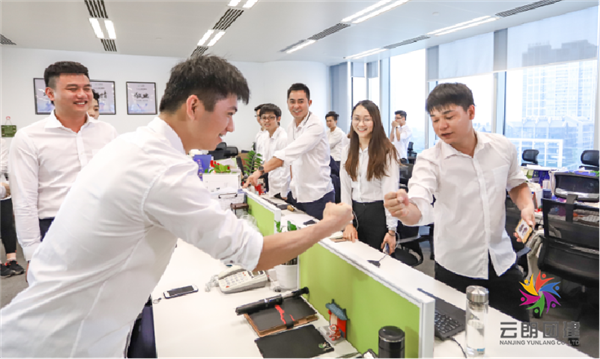 南京辦公室團建——嗨翻大作戰(zhàn)團建