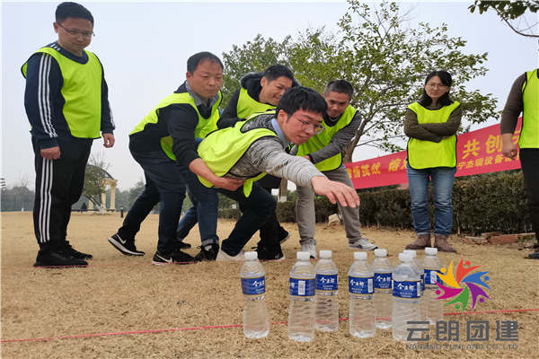 南京社區(qū)拓展訓(xùn)練—素質(zhì)拓展活動